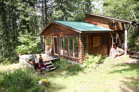 Off Grid Home Land Co Operative For Sale Near Nelson Bc Canada